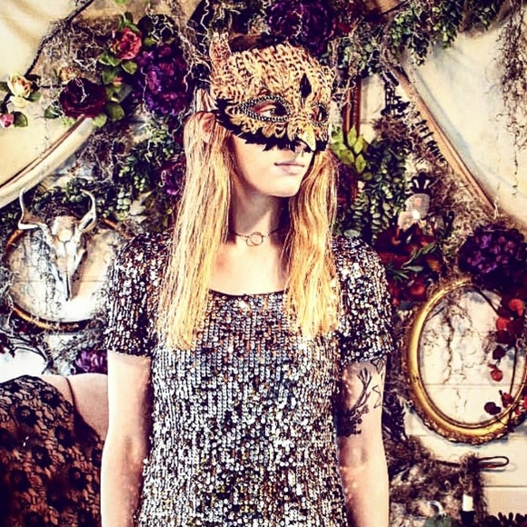 Meet your Posher, Nancy - Picture 2 of 2